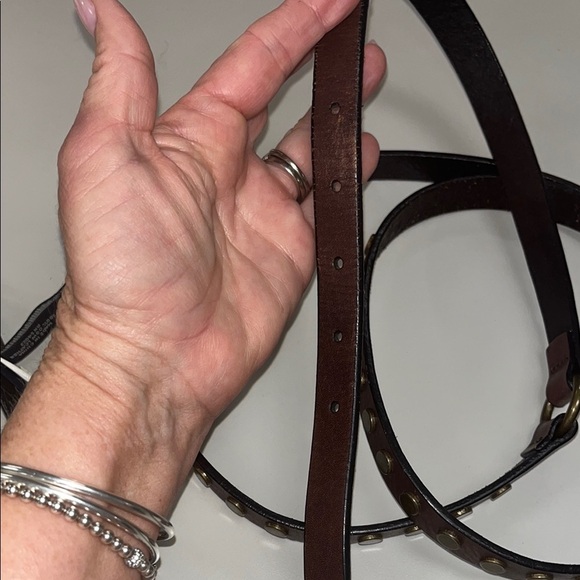 Banana Republic vintage Brown Studded Leather Belt size medium/ preowned - Picture 7 of 8